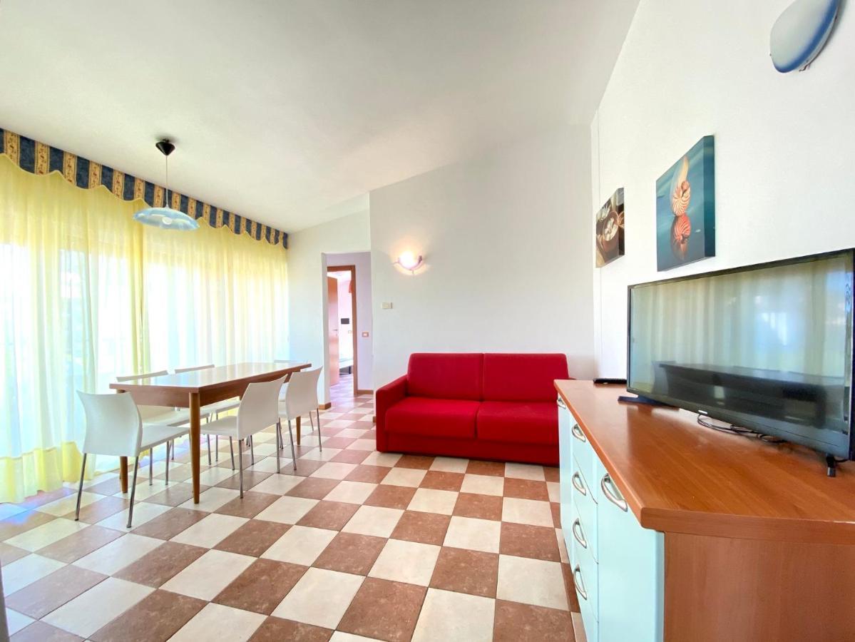 Appartamenti Adriana Carraro Immobiliare - Family Apartments Lido di Jesolo Eksteriør billede